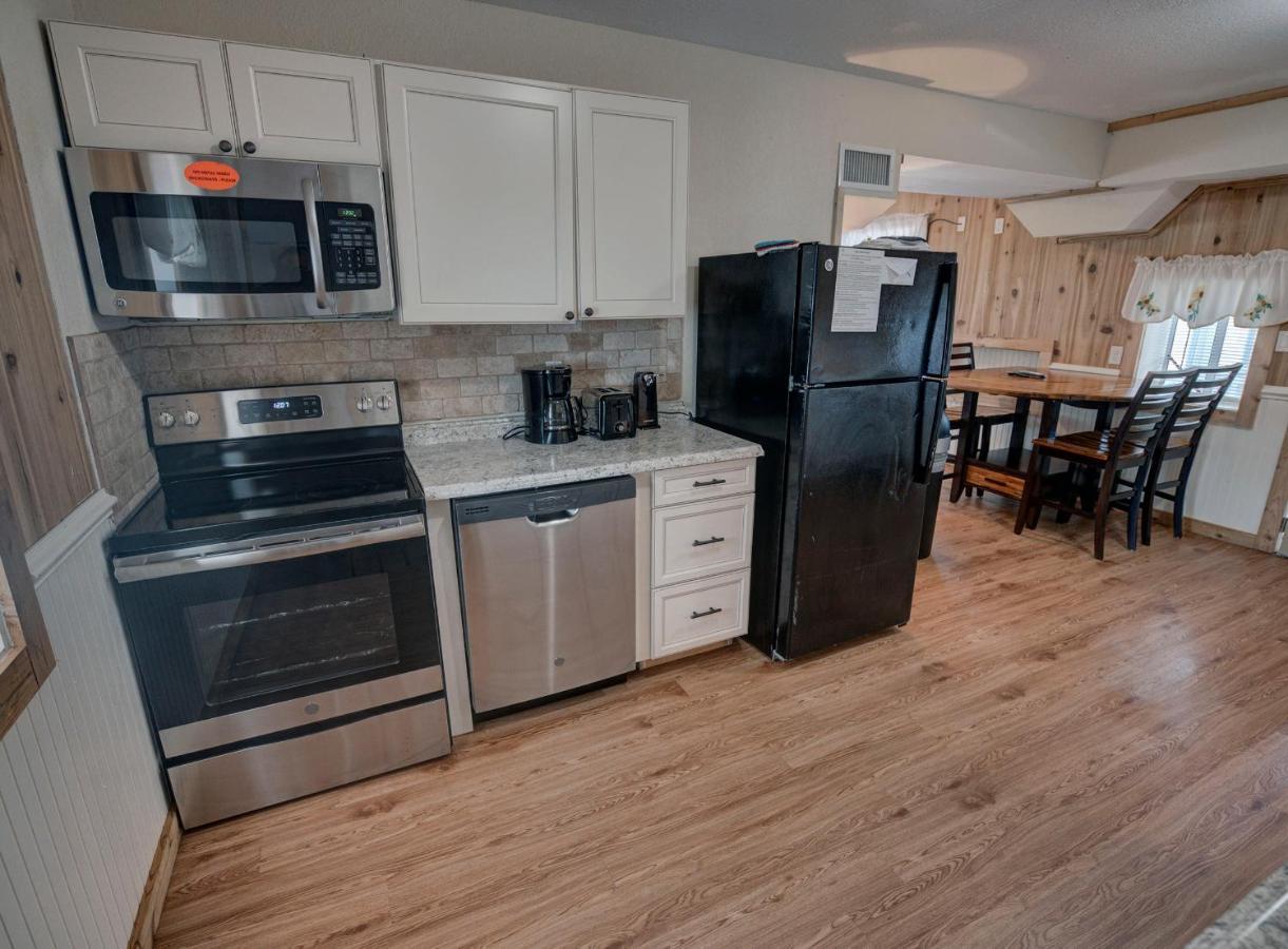 Outer Banks Motel - Village Accommodations Бъкстън Екстериор снимка