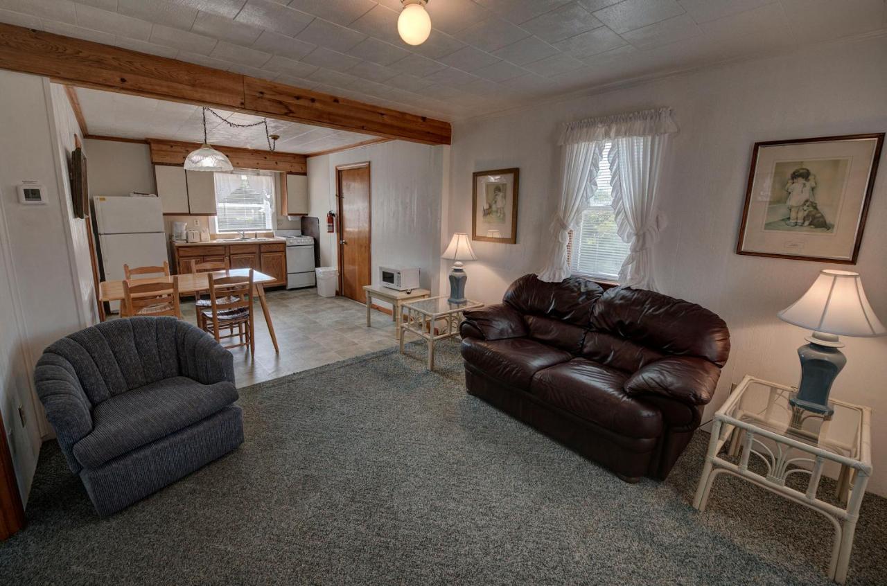 Outer Banks Motel - Village Accommodations Бъкстън Екстериор снимка