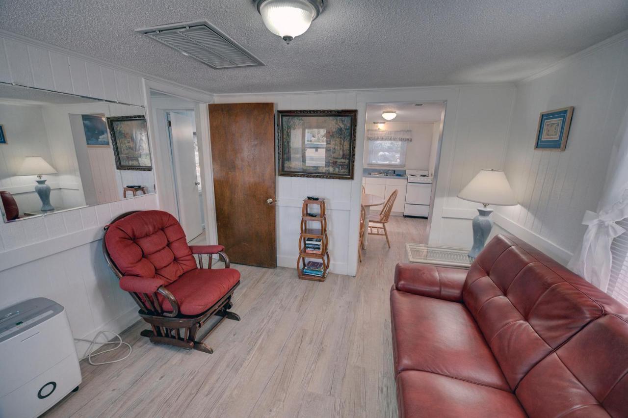 Outer Banks Motel - Village Accommodations Бъкстън Екстериор снимка
