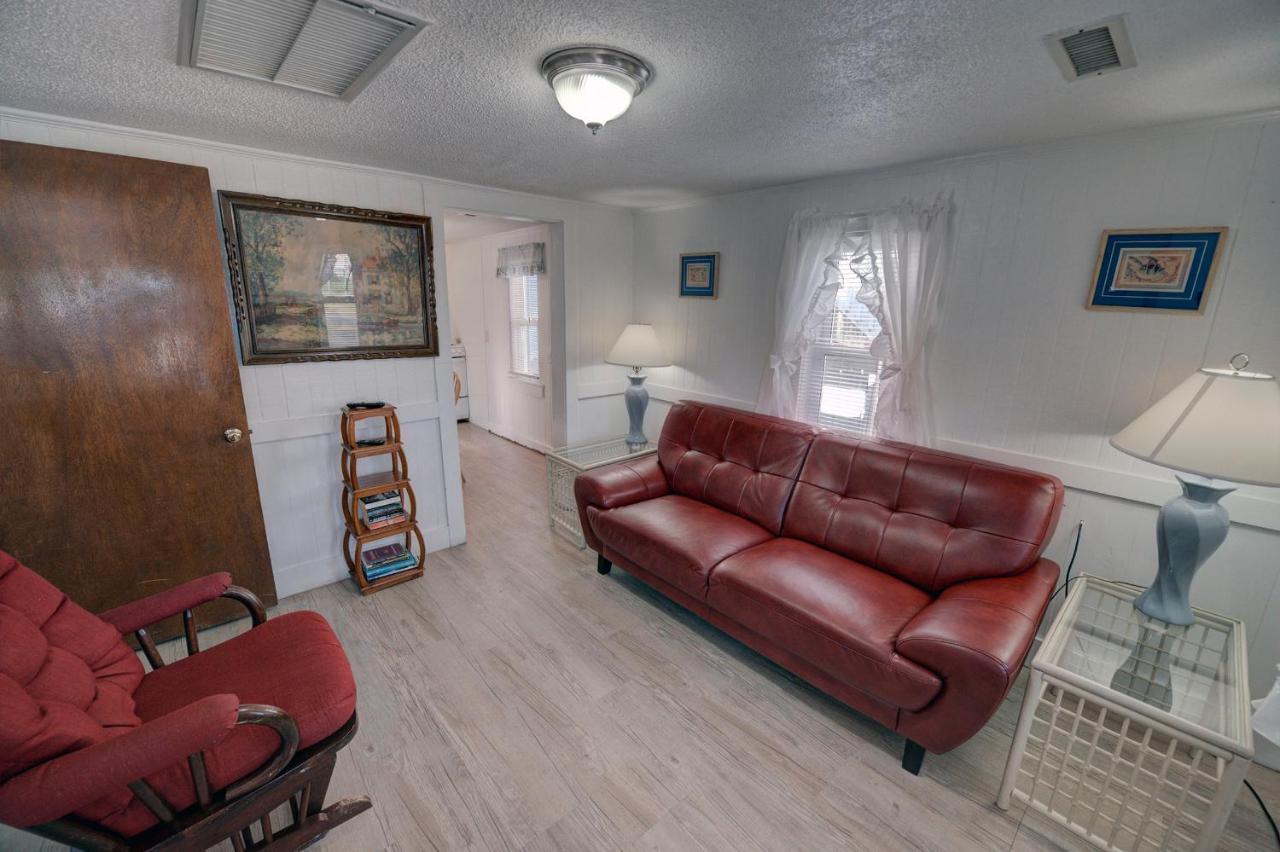 Outer Banks Motel - Village Accommodations Бъкстън Екстериор снимка