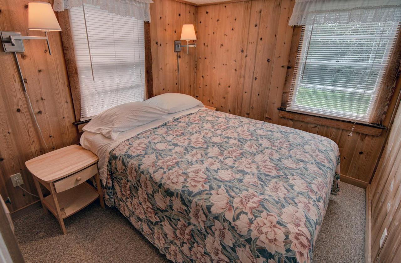 Outer Banks Motel - Village Accommodations Бъкстън Екстериор снимка
